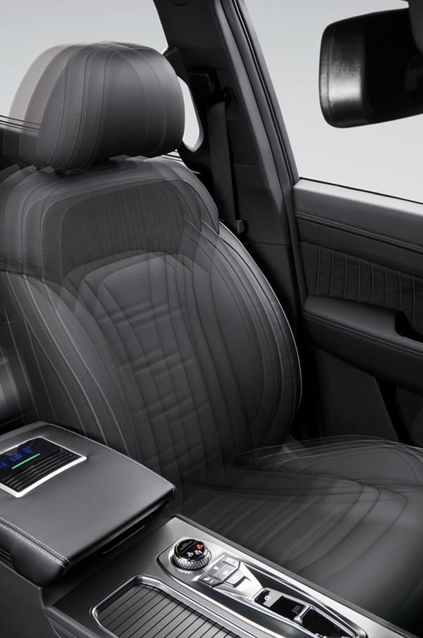 8-way power-adjustable driver seat